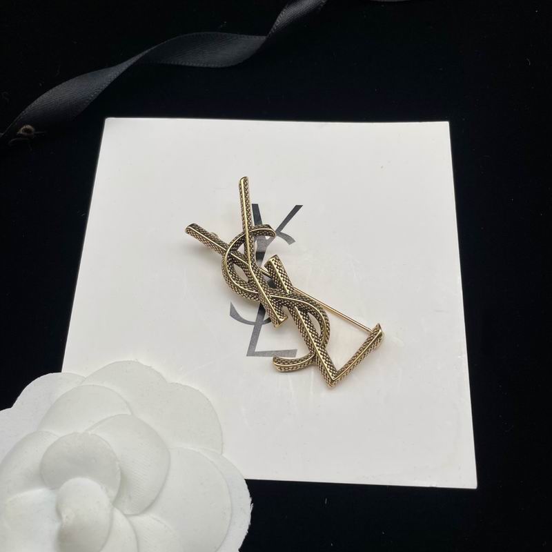 YSL Brooch 10lyr41